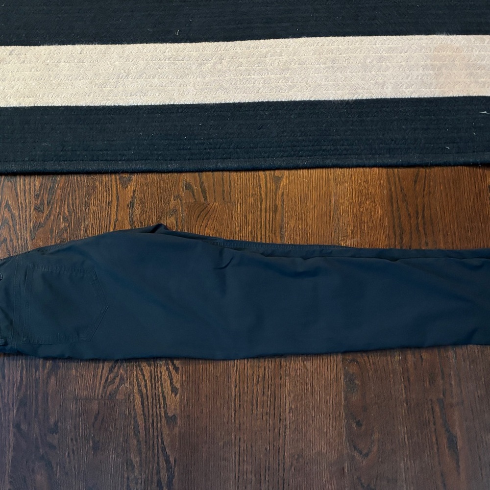 Faherty Movement™ 5-Pocket Pant Athletic Fit - Picture 4 of 5